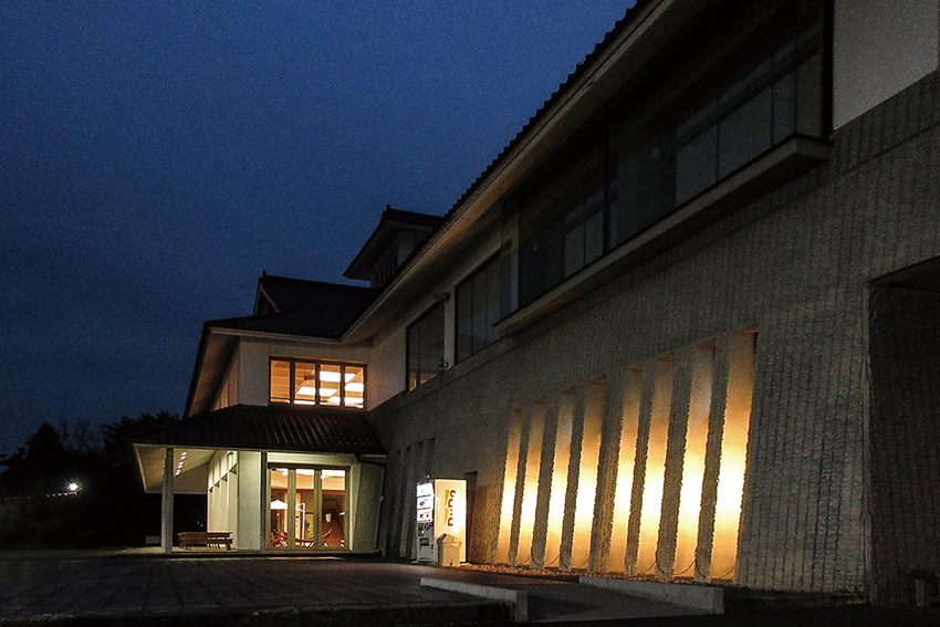 栃木県高根沢町 道の駅たかねざわ 元気あっぷむら 本館外壁堀込み照明